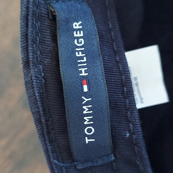 Tommy Hilfiger Hat Embroidered Logo Blue with Adj Strap - Picture 10 of 11